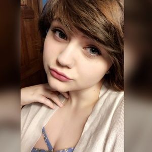 Meet your Posher, Jillian